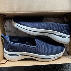 Skechers go walk arch fit shoes